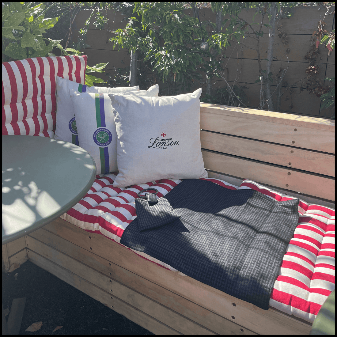 Houndstooth Seatsquare - Luxurious Portable Seat Cover & Carry Bag