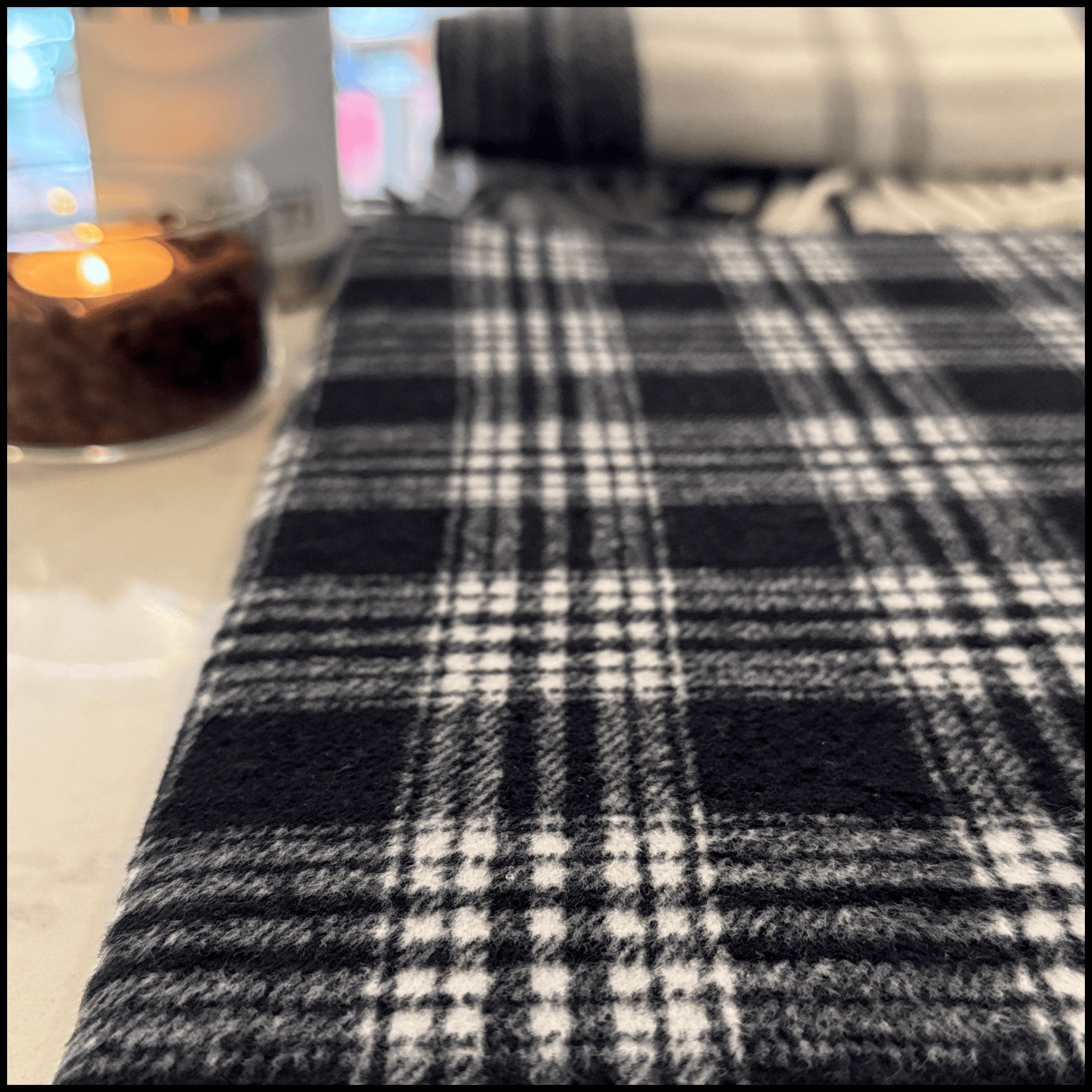Inuvik Plaid Kushee - Luxurious Portable Seat Cushion